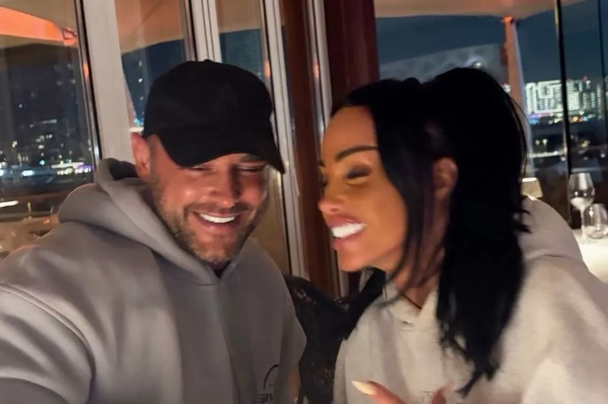 Katie Price married for the fourth time after surprise wedding to Lee Andrews (photos)