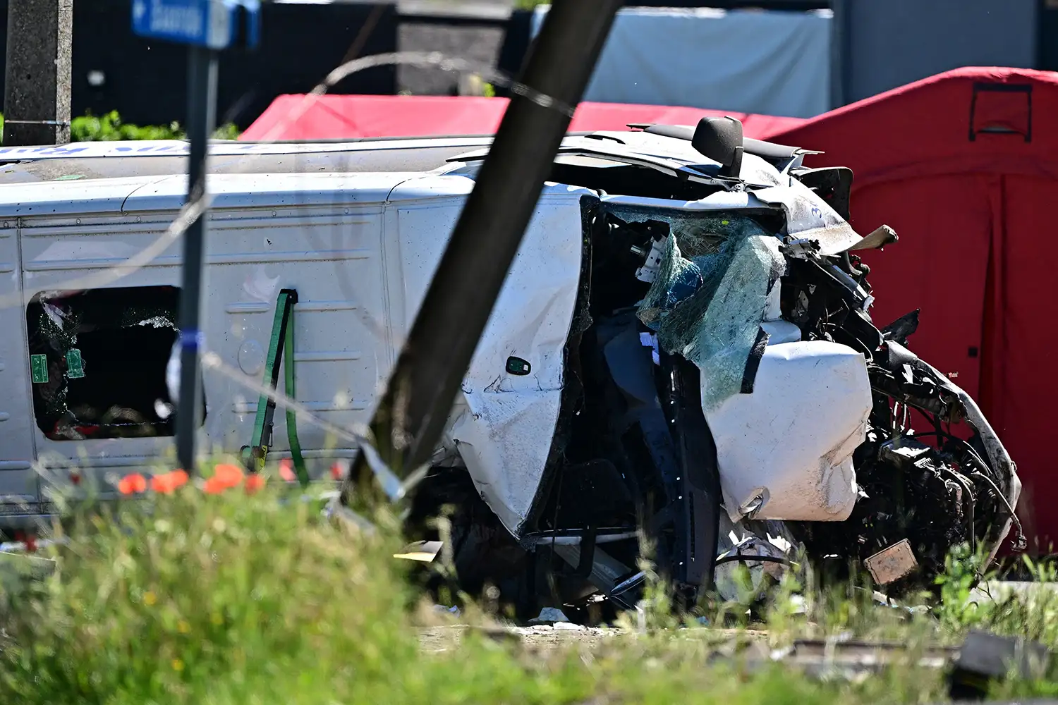 Four de@d as train hits Belgium school bus