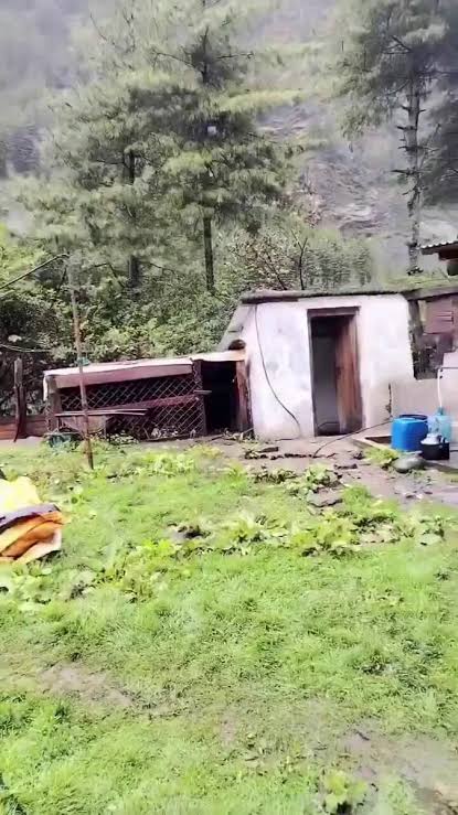 Scores d£ad as insane landslide strikes Nepal just one month after de@dly floods resulted in multiple fatalities (video)