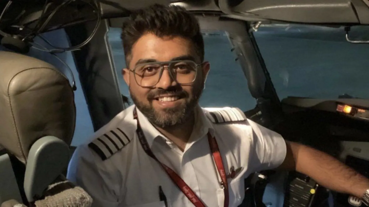'I was not going to let others di£' - Pilot stabbed by co-pilot on FlyDubai flight describes cockpit attack
