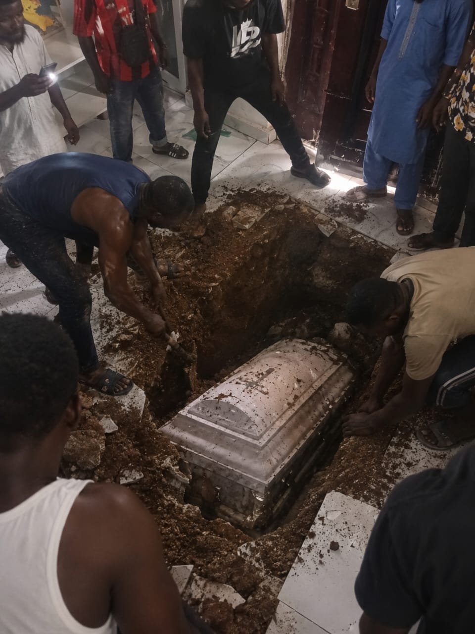 Tenant discovers corpse had been buried in living room of rented house he's been living in