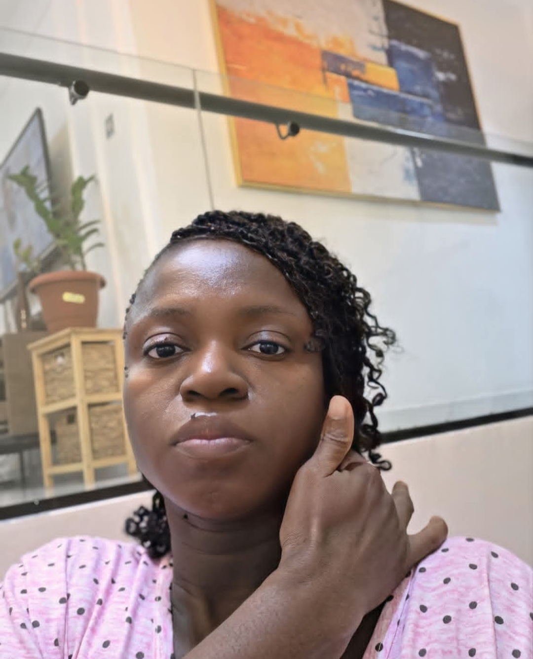 Married woman advises single ladies on what to do if they get harassed by wife of man asking them out