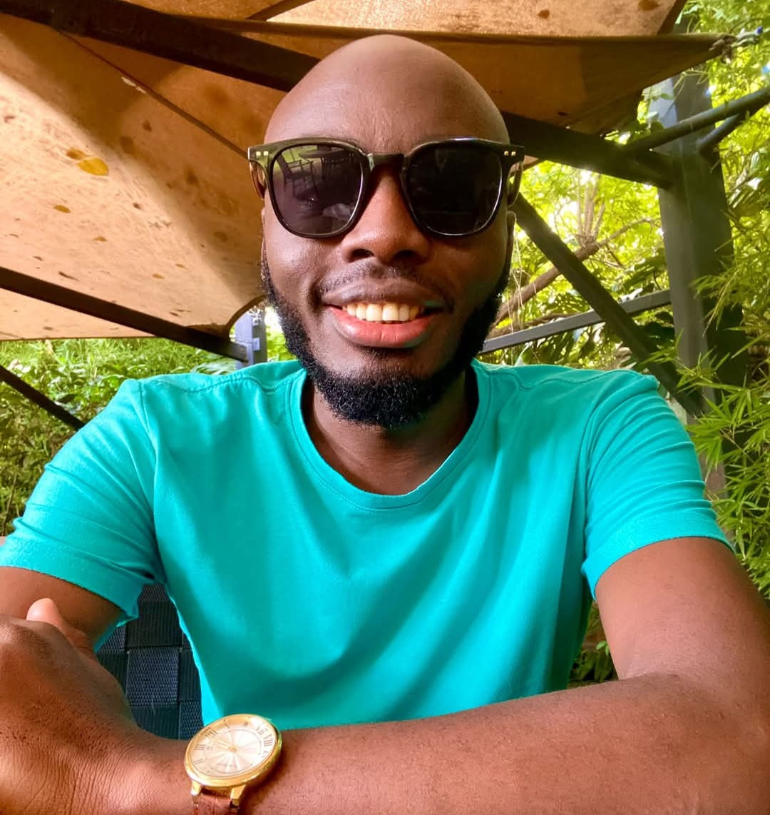 Man from dysfunctional home advises couples against staying for the kids as he shares how it affected him