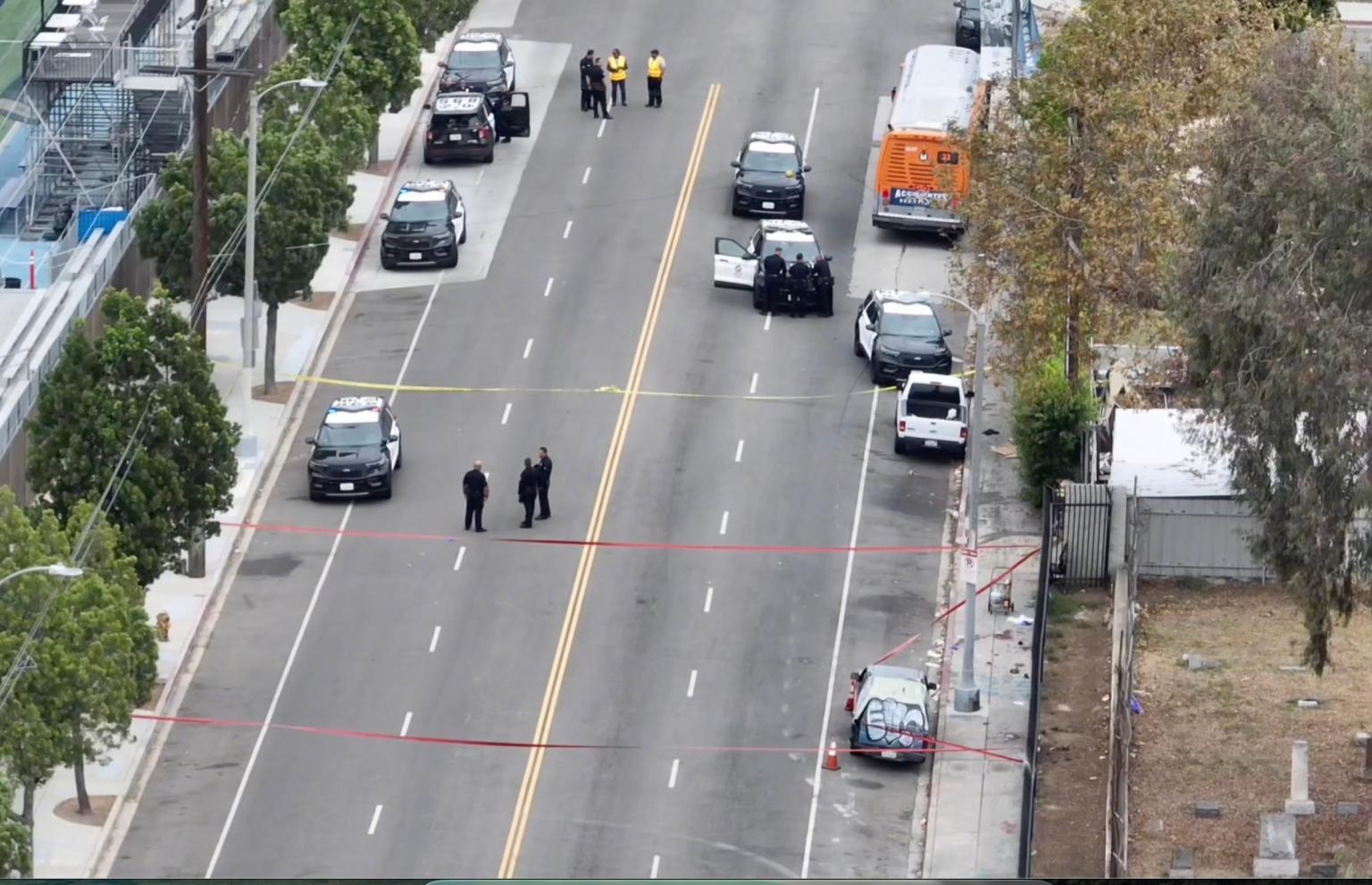 Father f@tally shoots his two young sons on LA street in broad daylight