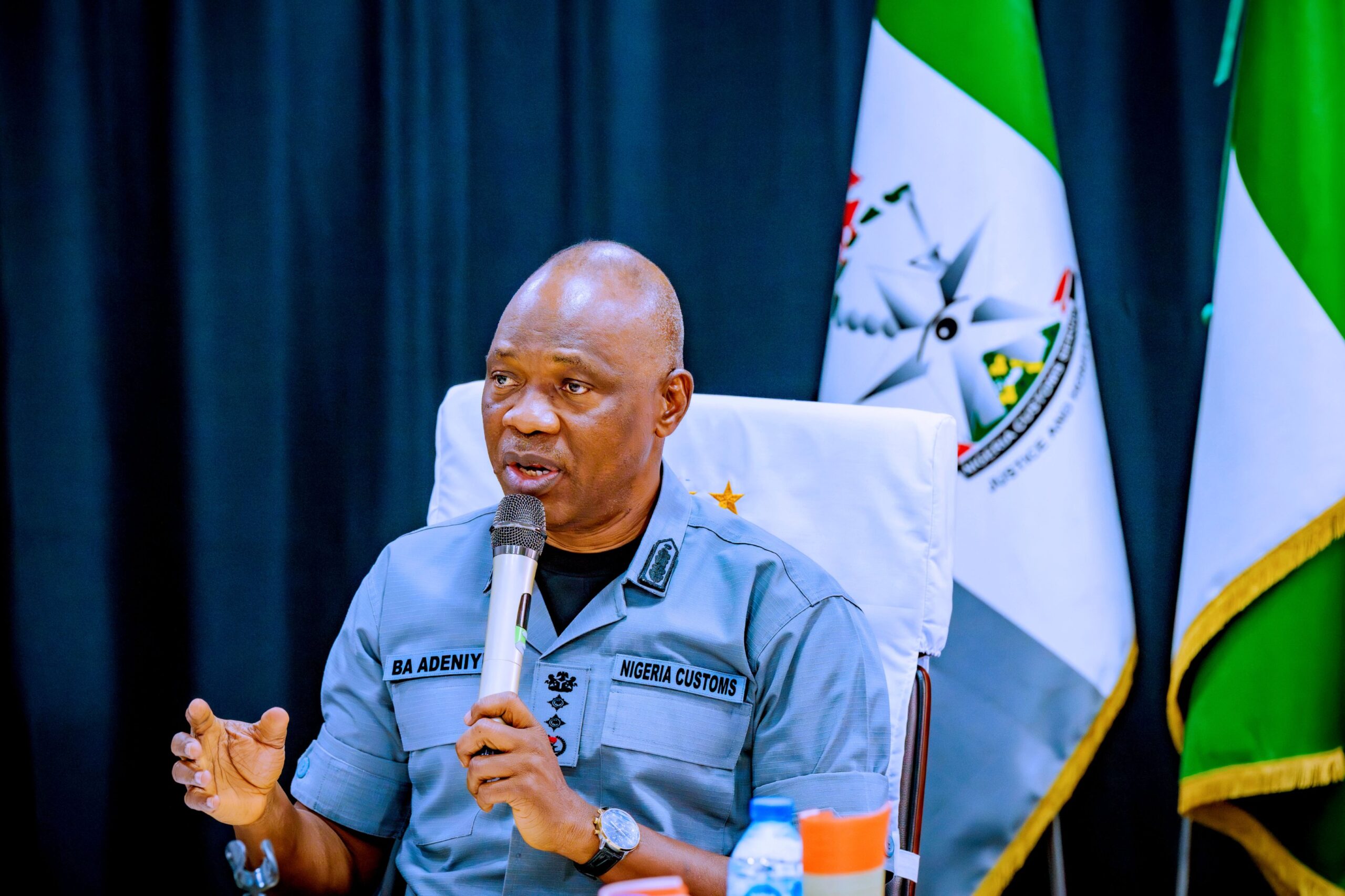 Customs seizes 399 rifles and hundreds of firearm components