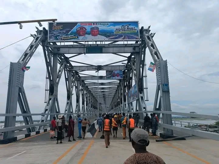 FG reopens First Niger Bridge