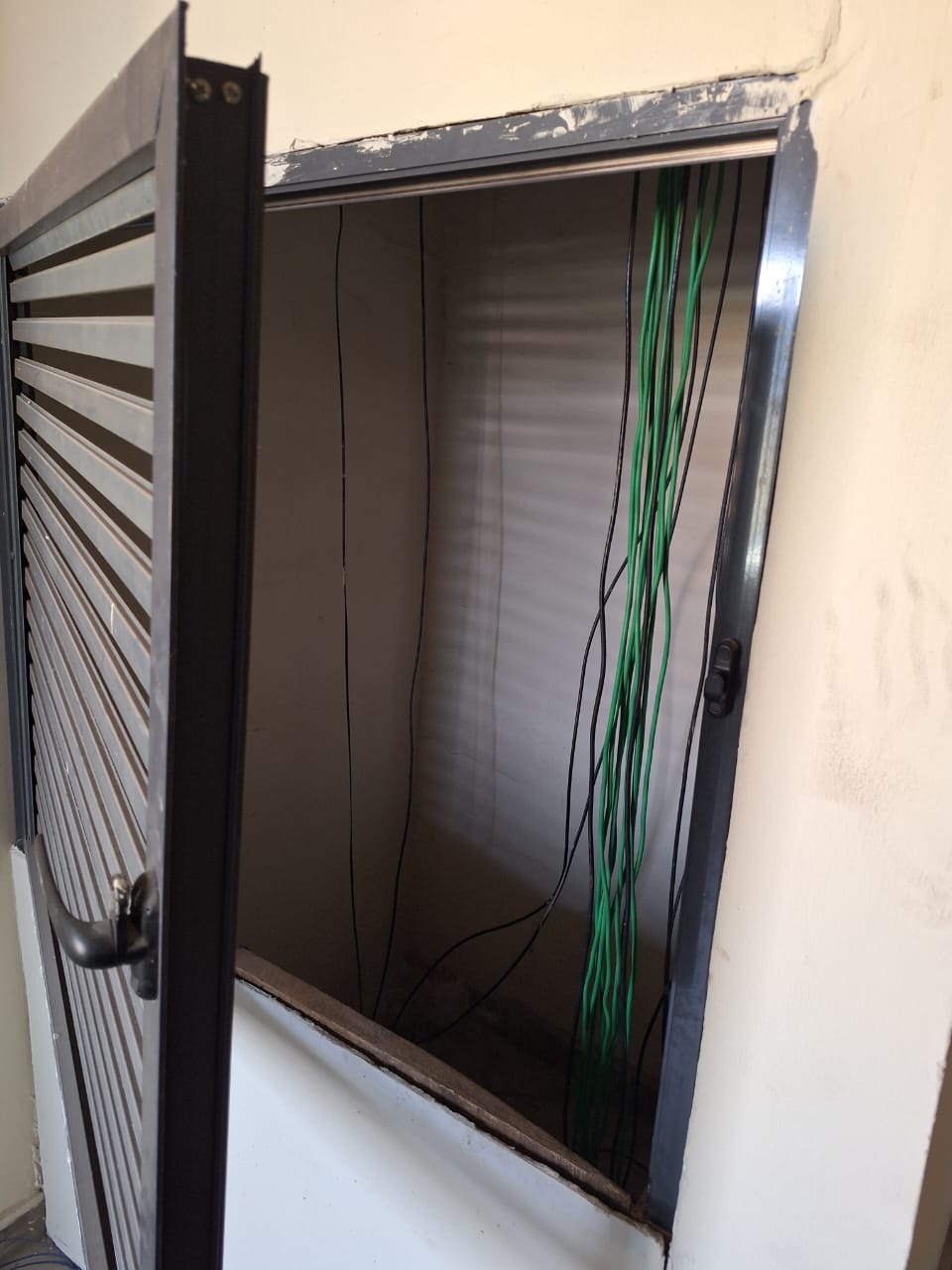 Concerned subscribers/residents of the Greater Lagos County Apartments, Obele-Oniwala, Surulere write open letter to Governor Sanwo Olu over Megamound Investment