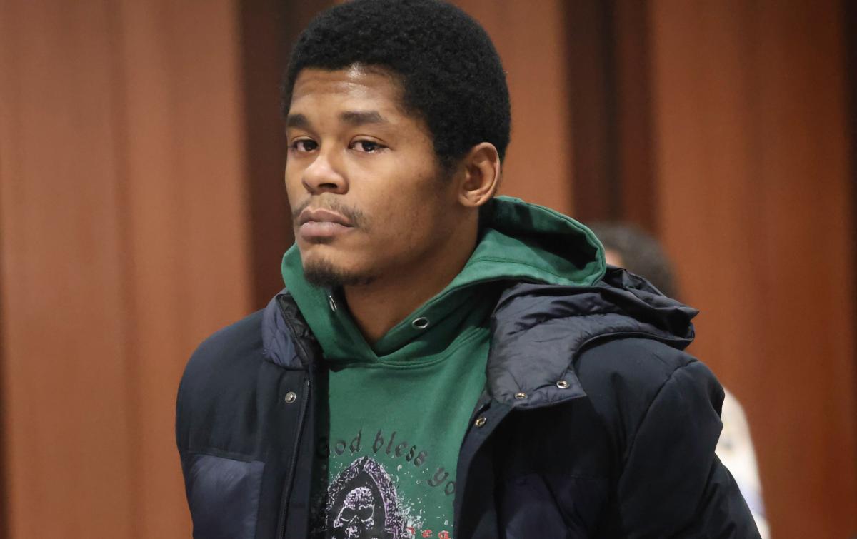 Toddler beaten into coma by his drunk dad at NYC shelter has di�d