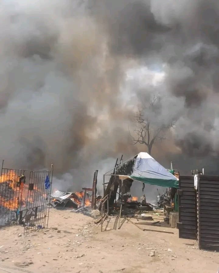 Fire breaks about at Katangowa in Abule Egba, Lagos  (video)