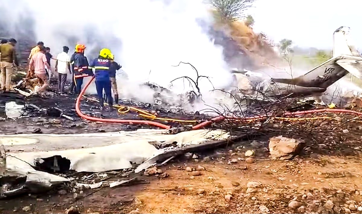 Five k!lled, including leading politician, as private jet crashes