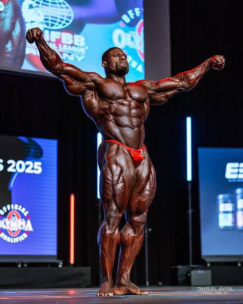Nigerian body builder Chinedu wins 2026 Arnold Classic and takes home $750,000 prize (photos/video)