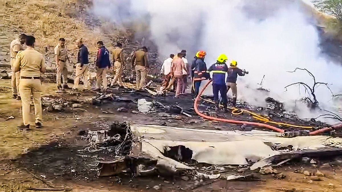 Five k!lled, including leading politician, as private jet crashes