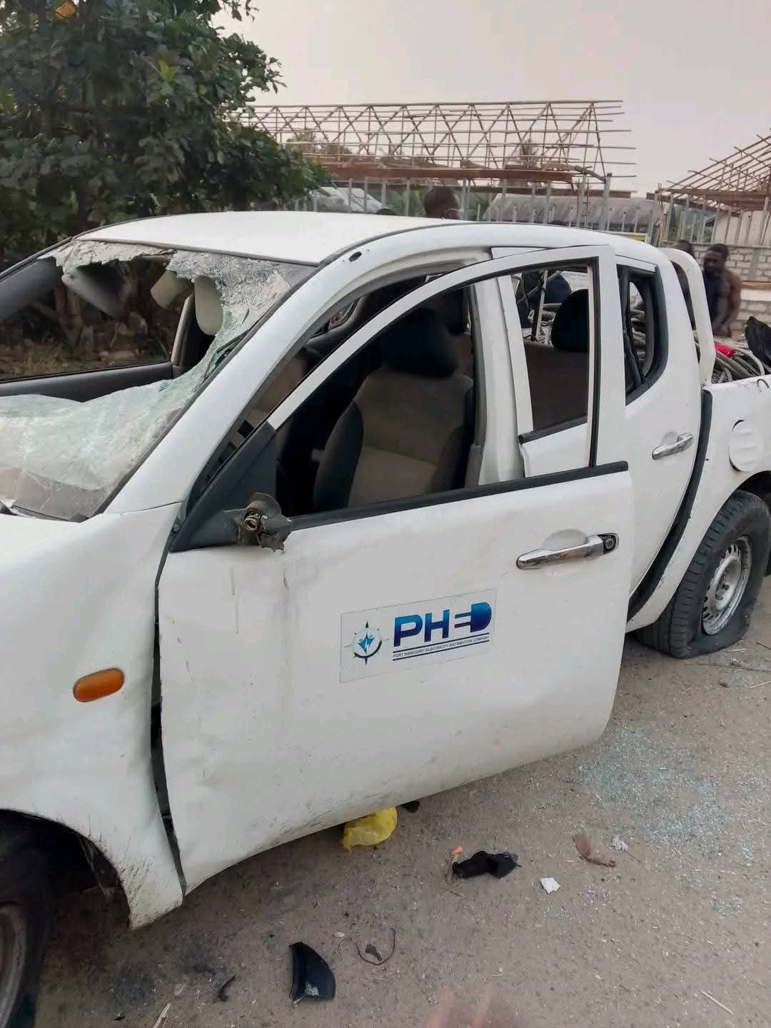 Youths nab ?PHED official? allegedly stealing cables in Rivers