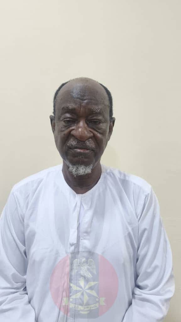 Nigerian Army arrests notorious impostor parading himself as retired Major General