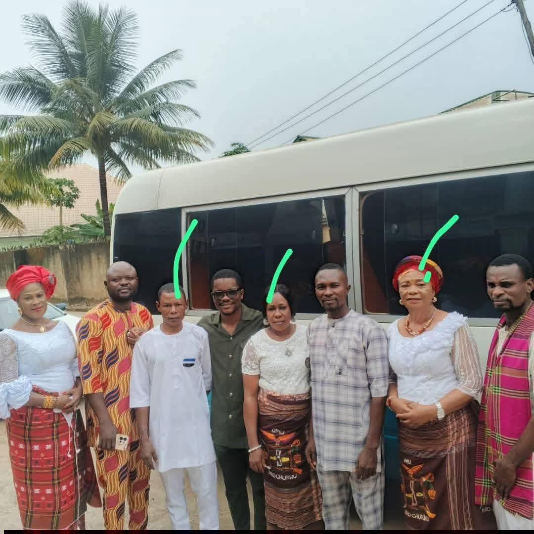 Road accident aftermath in Nigeria