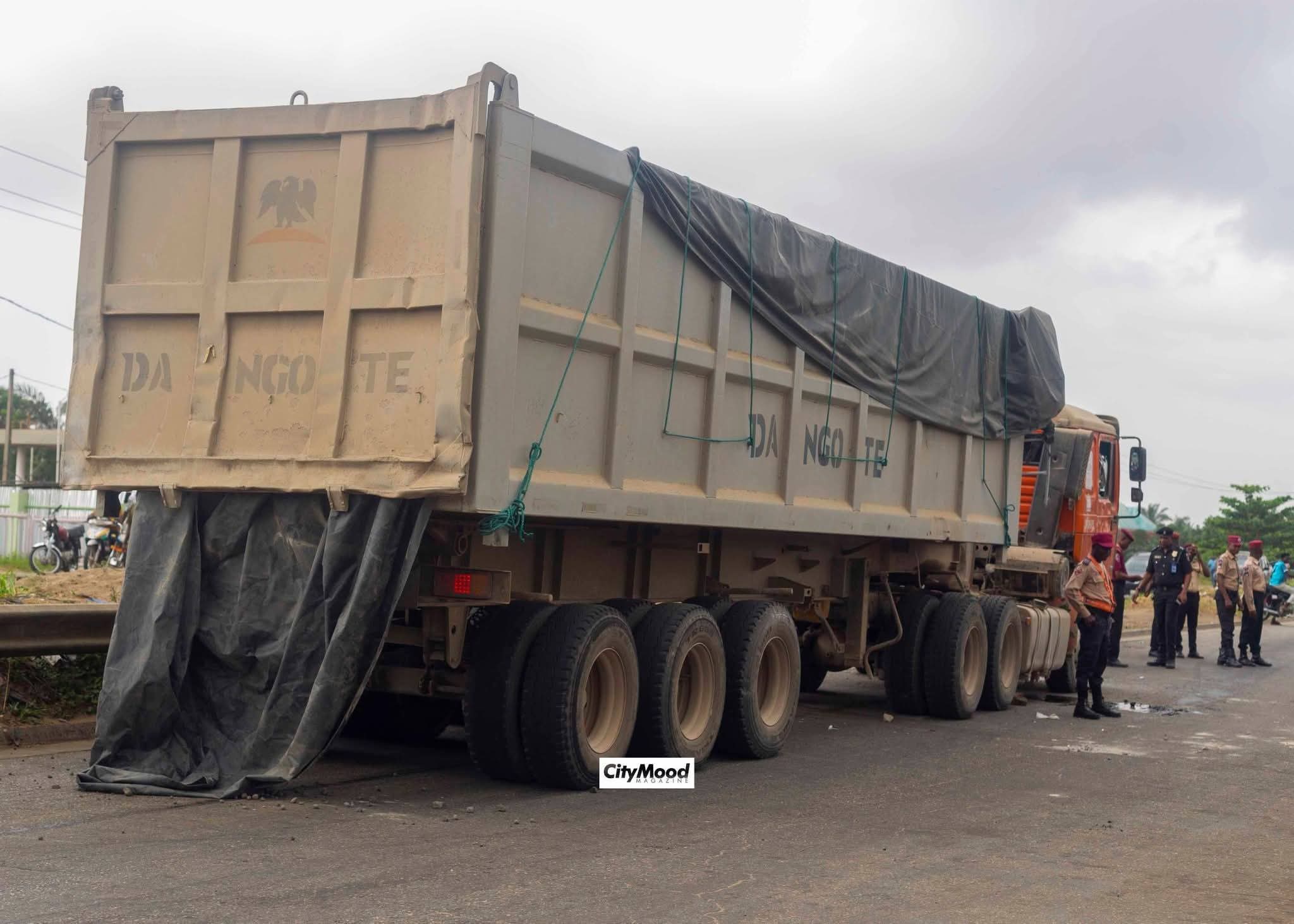 Truck crushes LASTMA officer and two motorcyclists to d3ath