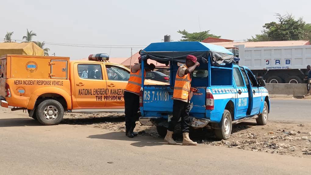 Four burnt to d3ath as vehicles collide on Abuja-Lokoja road