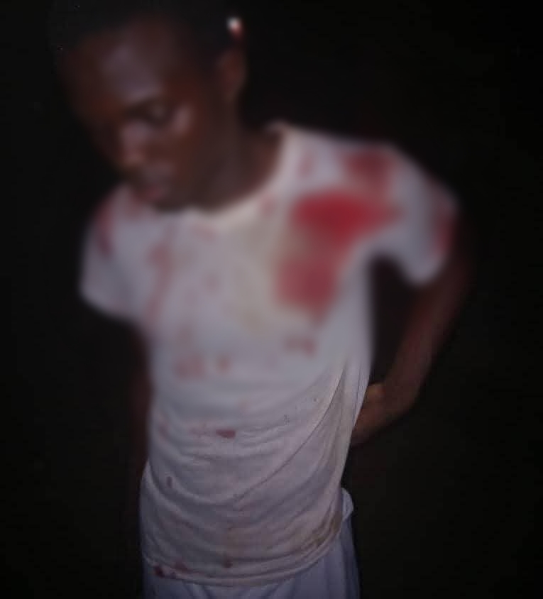 Officers injured, weapons stolen as violent mob attack Amotekun office in Osun