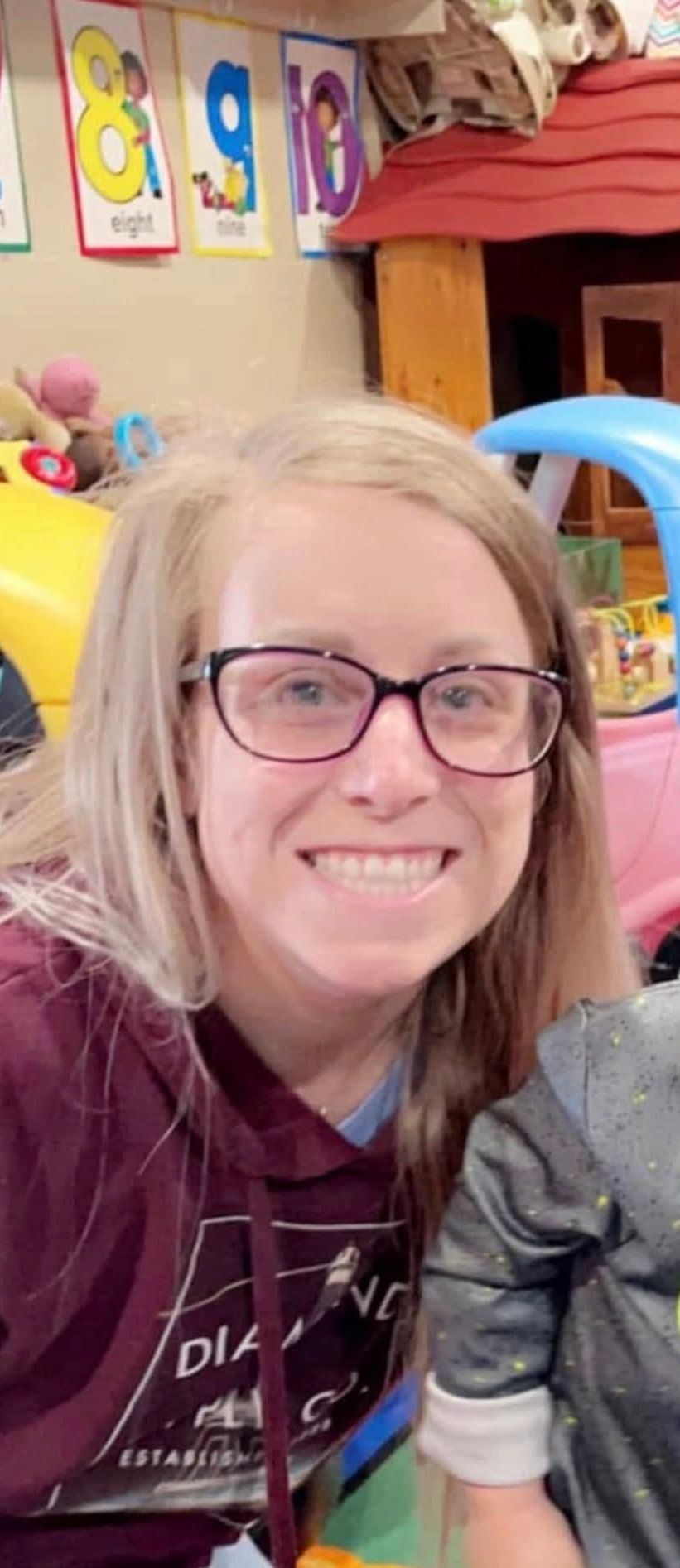 Man allegedly m8rders his twin sister and her 17-month-old daughter