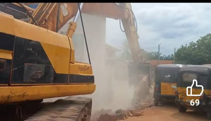 Anambra Govt demolishes brothel, uncovers cache of hard drugs, arrest 20 s3x workers and 18 male customers
