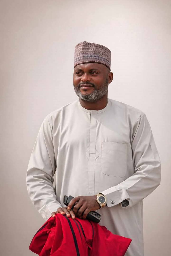 Lawyer d!es after being trapped in Abuja hotel lift