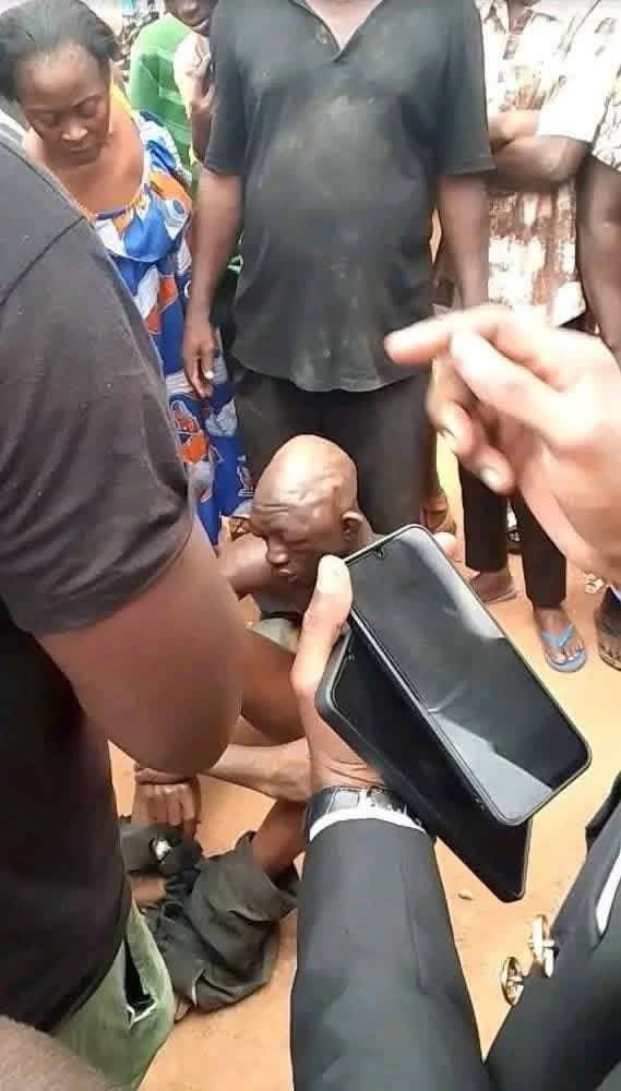 Angry residents b3at man to stupor for allegedly r@ping 3-year-old girl