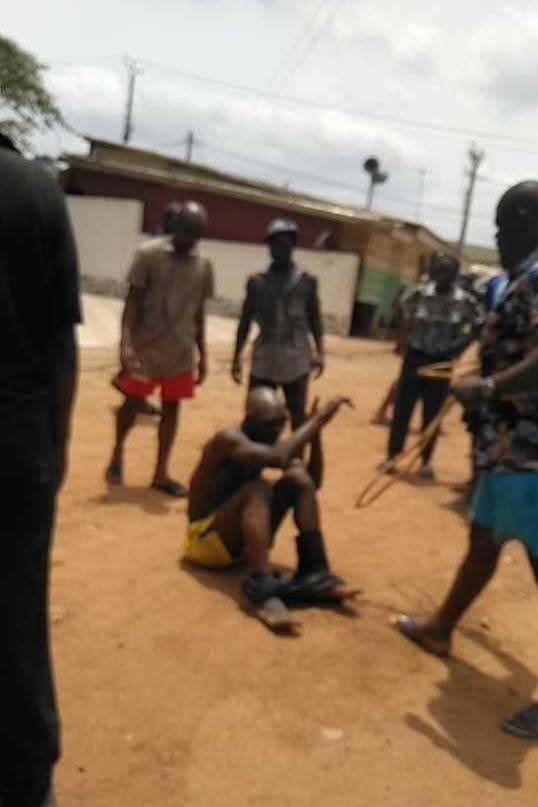 Angry residents b3at man to stupor for allegedly r@ping 3-year-old girl