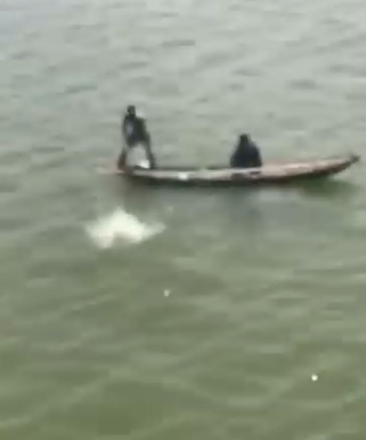 Man parks his car on Third Mainland Bridge and jumps into Lagos lagoon (video)