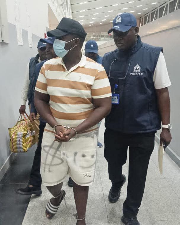 Police extradite Nigerian fugitive to UK for drug trafficking and m8rder of 23-year-old man