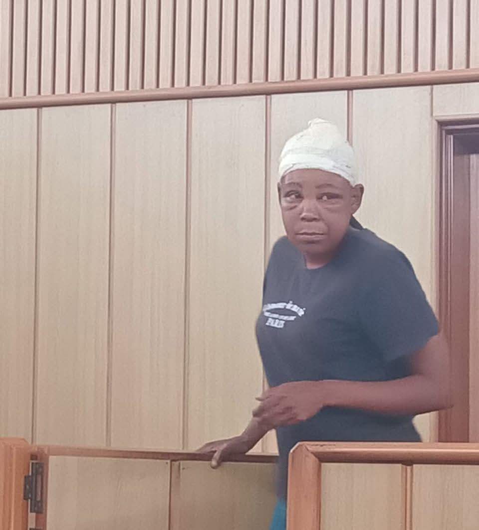 Woman sets boyfriend