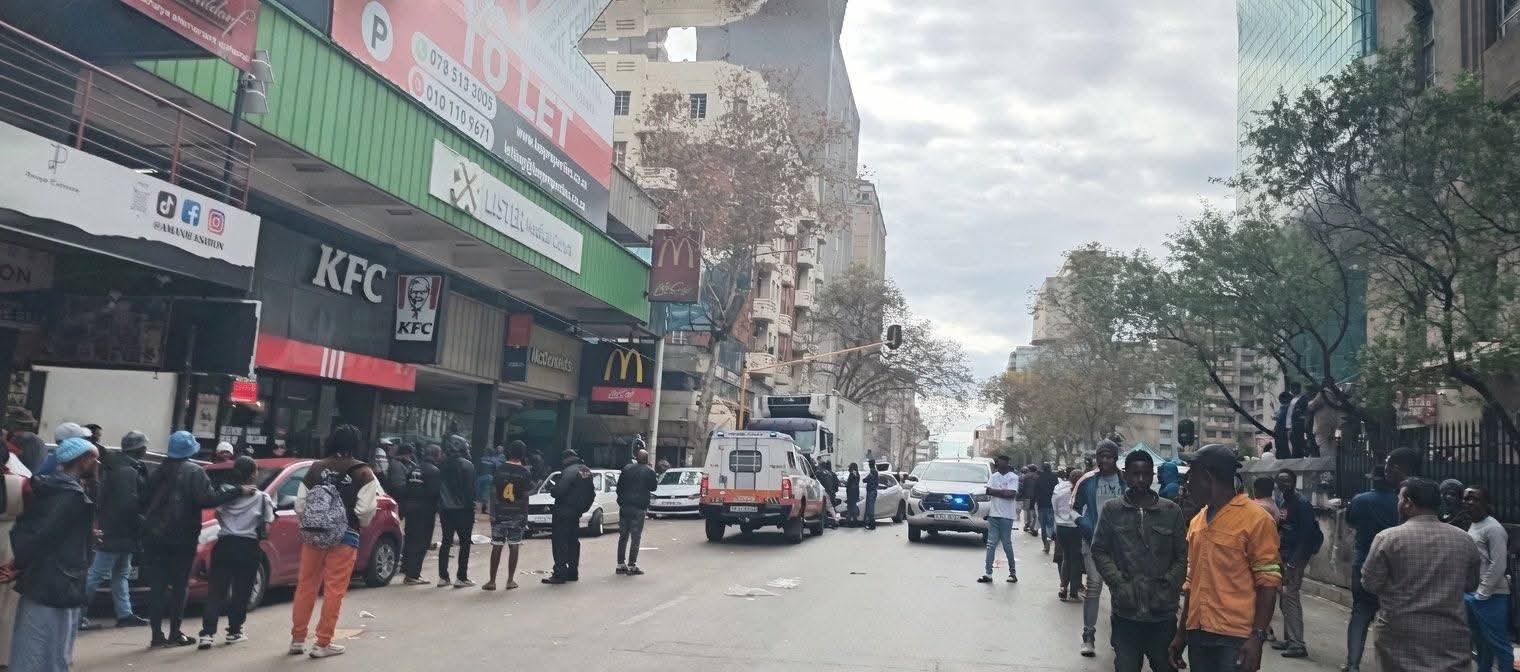 Three foreigners shot d3ad inside McDonald