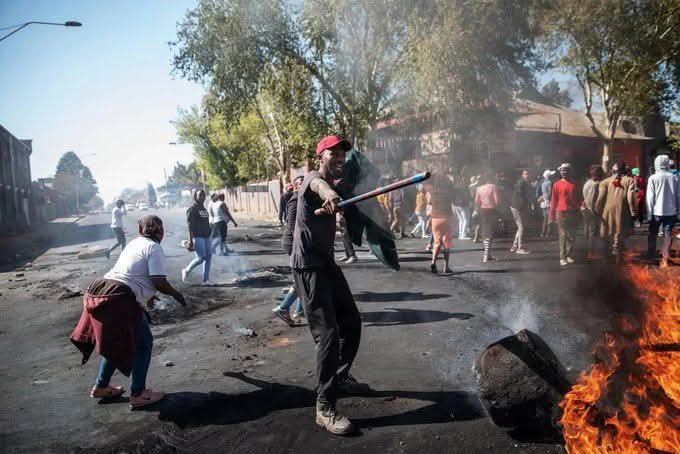 Xenophobic attack: FG summons South Africa?s High Commissioner