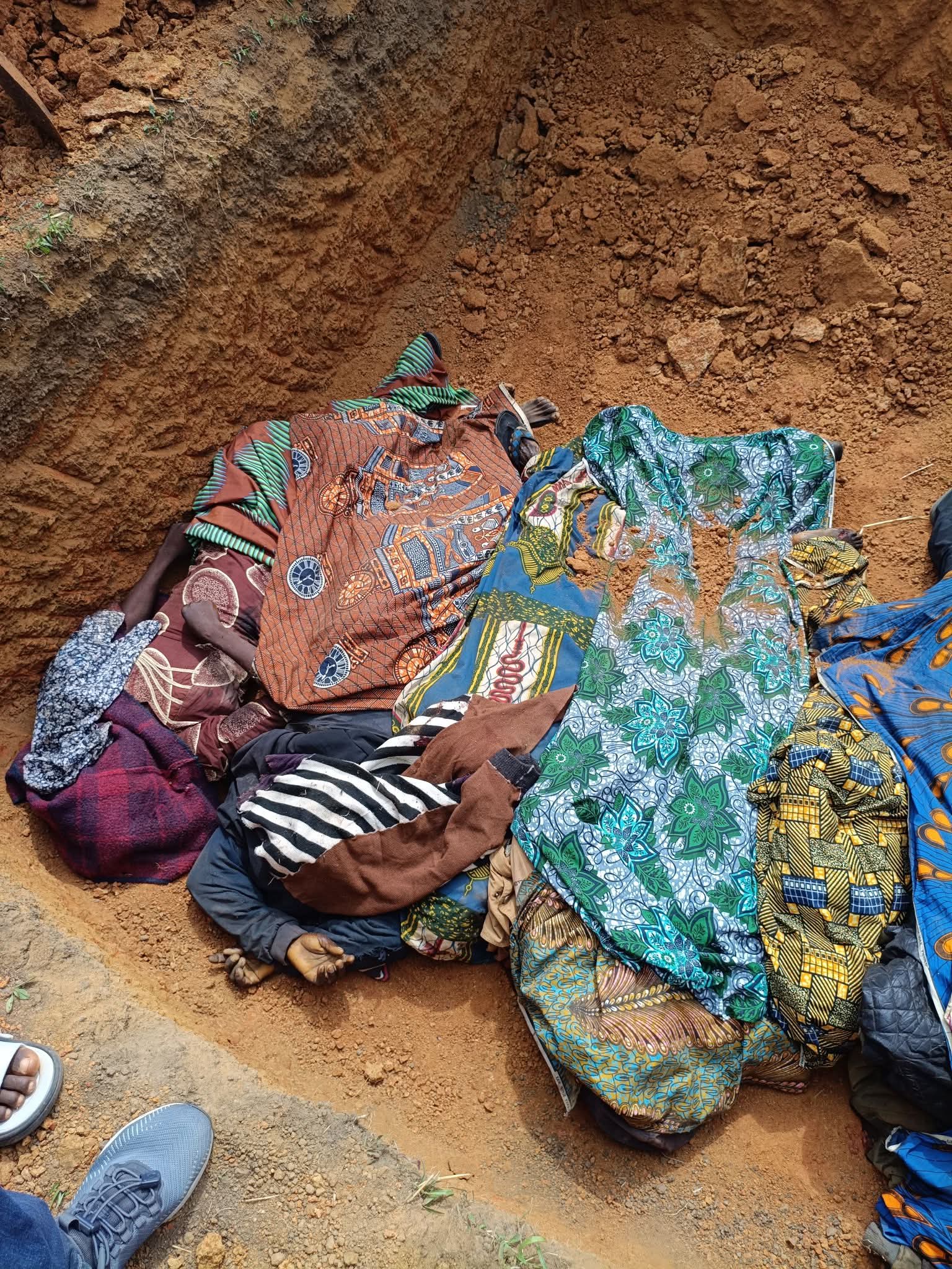 Scores feared d3ad as gunmen attack mourner during burial of family members k!lled in Plateau community