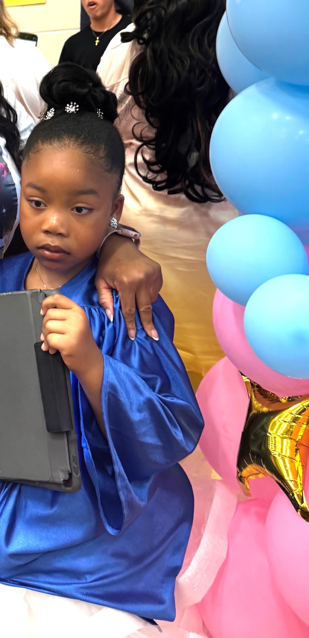Six-year-old Nigerian girl d!es after falling from window on 28th floor of apartment building in Canada