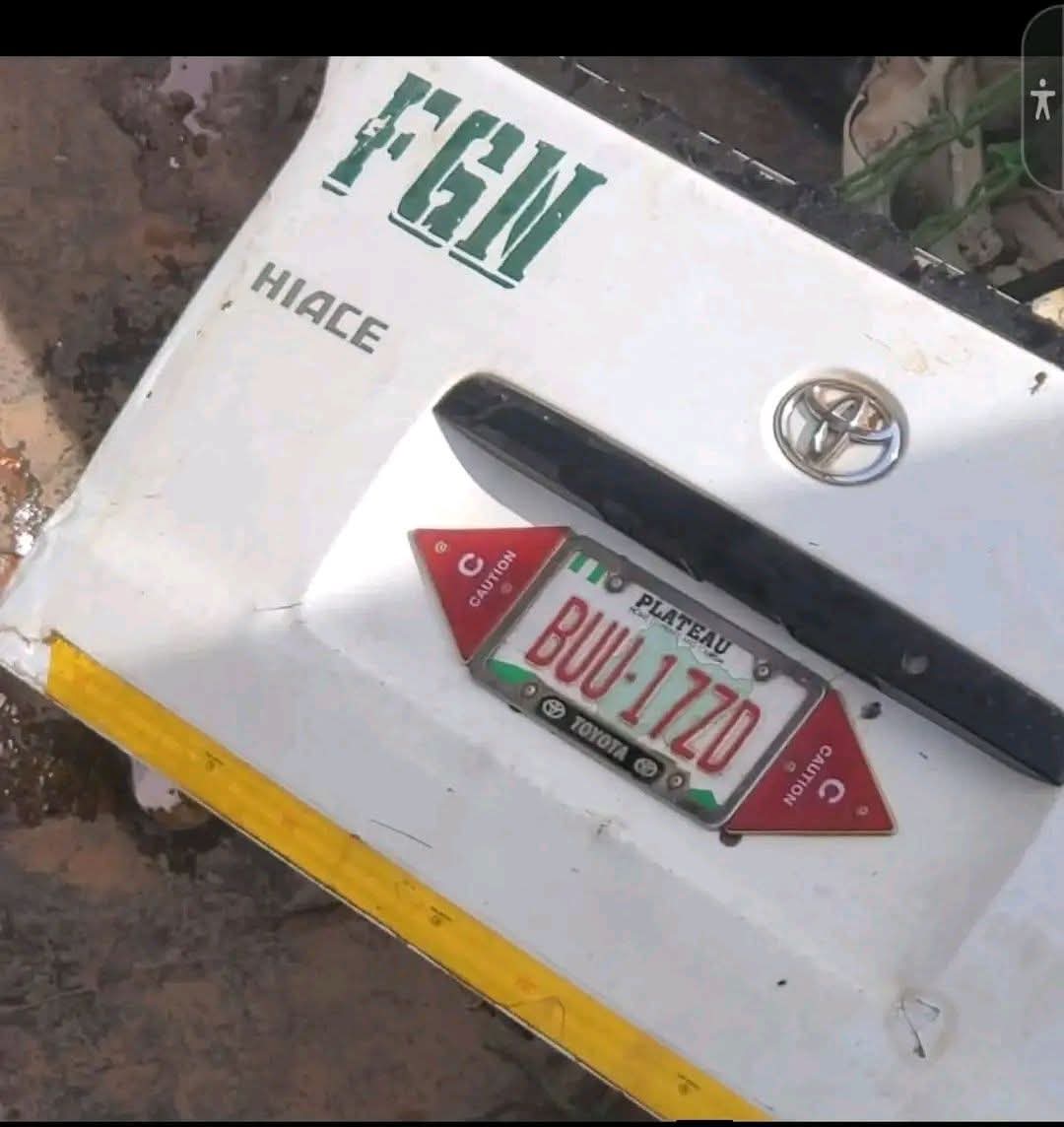 16 k!lled, five injured as bus plunges under bridge on Lokoja-Okene highway