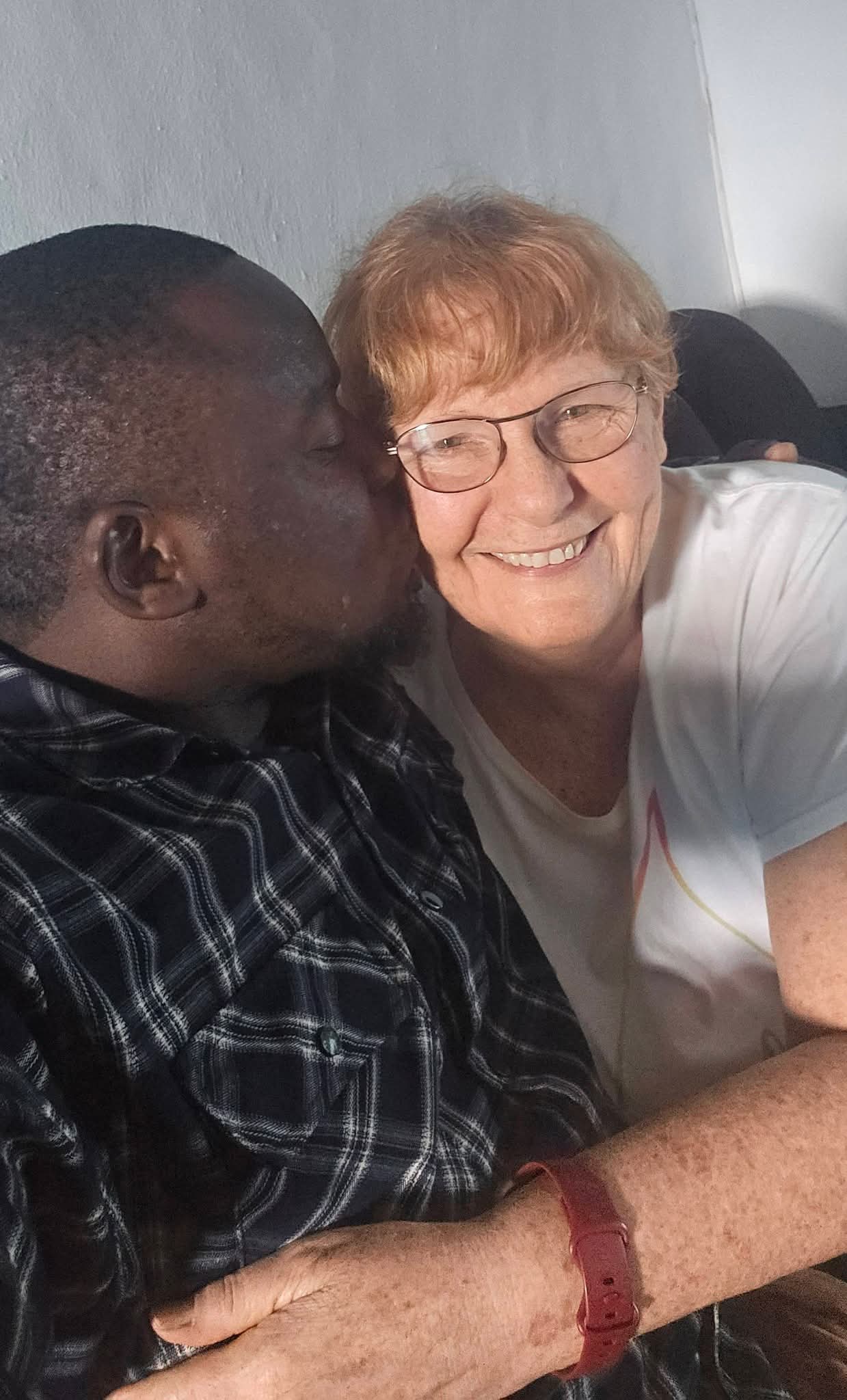 Different temperature, food, from 5G back to 4G. No regrets - American woman writes as she reunites with her Nigerian husband