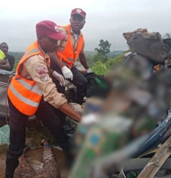Horror Crash on Abeokuta-Lagos Expressway Claims 11 Lives