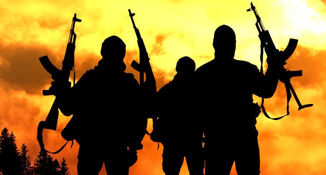 Gunmen invade Oyo school, shoot teacher, abduct principal and students