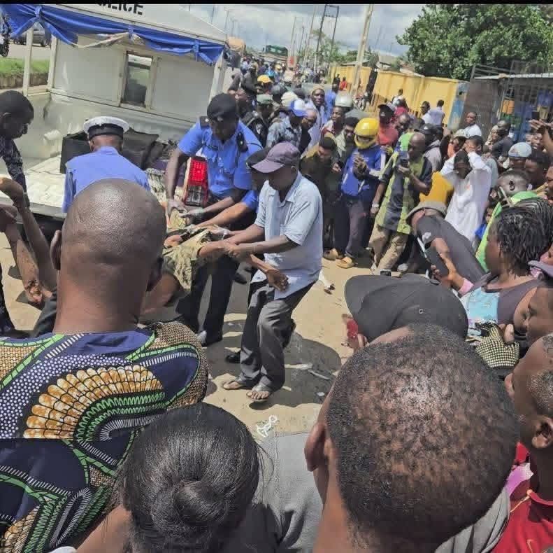 TWO brothers crushed to de.ath in Akure road accident 
