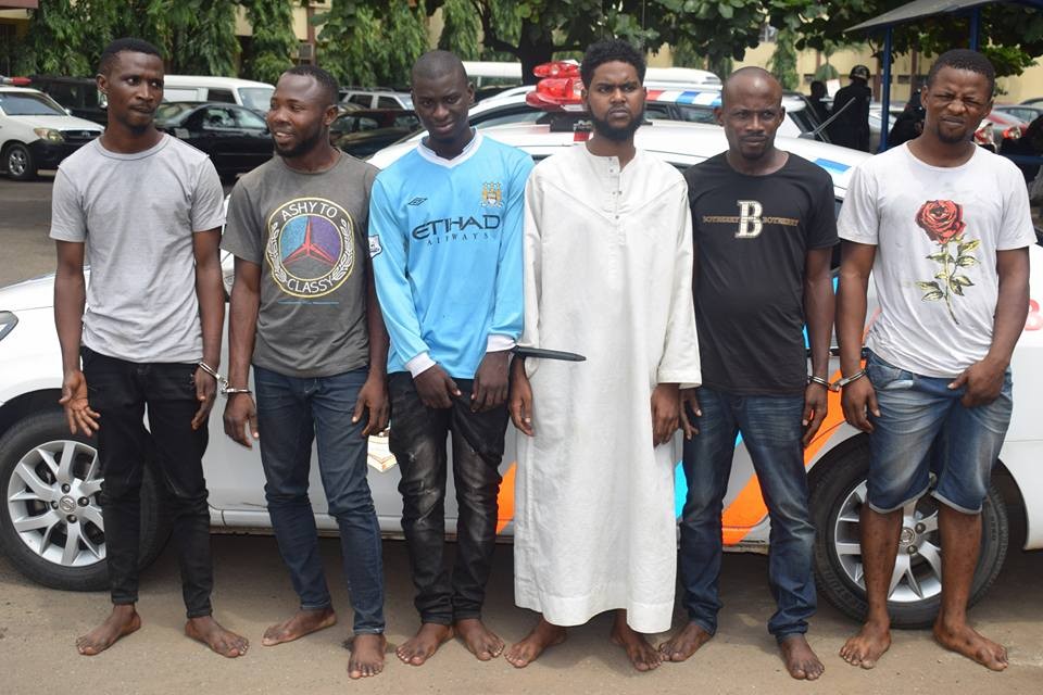 Police arrest cyber criminals that transfer funds from stolen sim cards(photo)