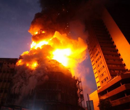 Update:Policeman dies as burning building collapses in Lagos
