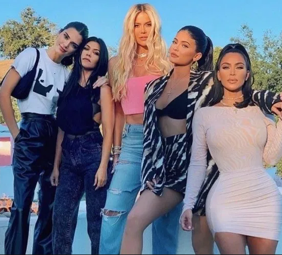 "I need a break and I don’t want to film anymore" Kourtney Kardashian threatens to leave KUWTK and adds that she's not happy