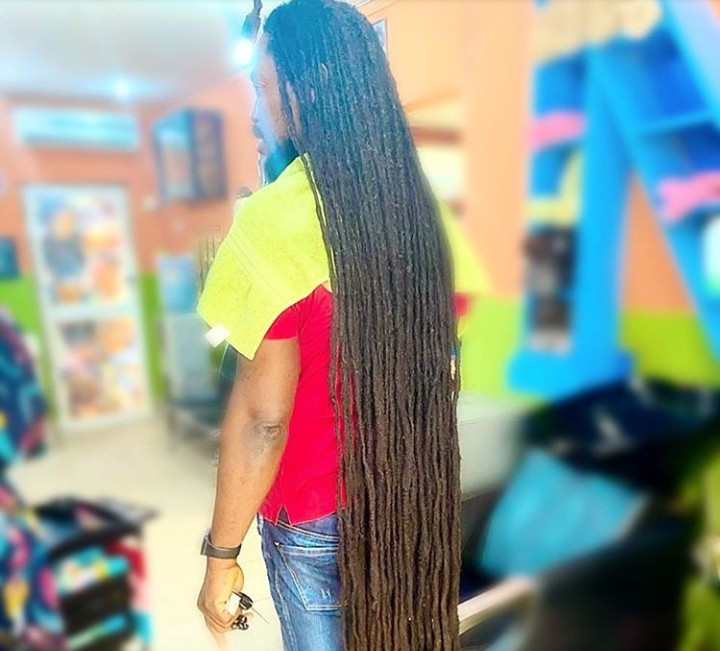 Daddy Showkey surprises his followers as he shows off the full length of his hair