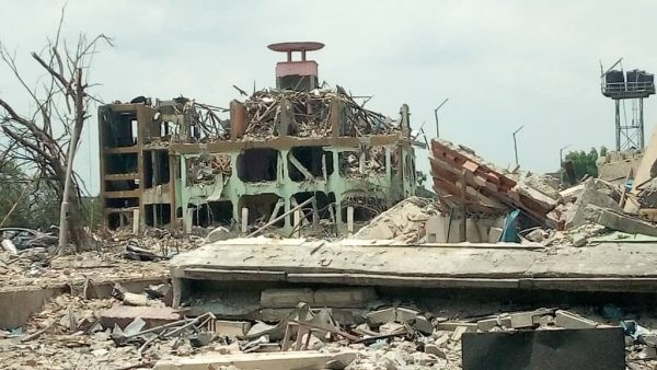 Videos of students being evacuated from their hostel after pipeline explosion at Abule Ado lindaikejiblog 4