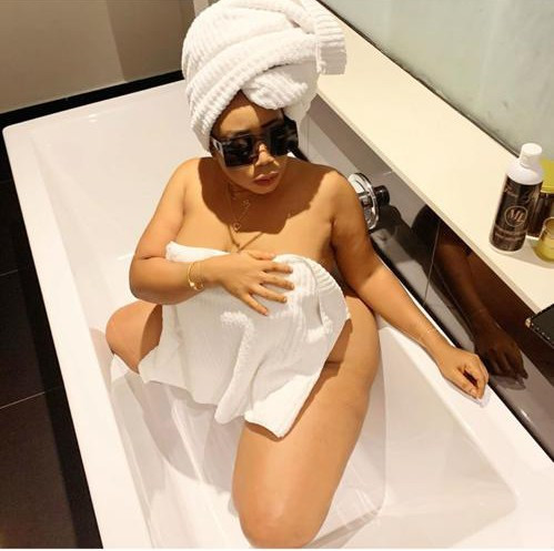 Moyo Lawal leaves little to the imagination in new risquè photo