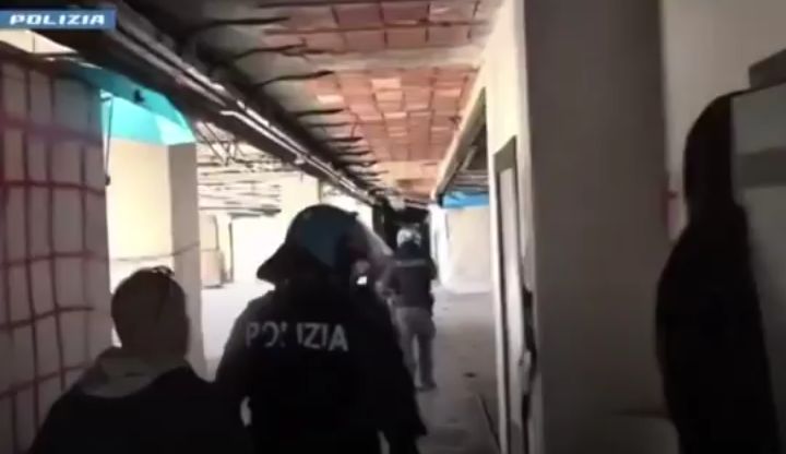 Two Nigerian men, three other African migrants arrested for abducting and gang-r@ping tourist for 72 hours in Italy