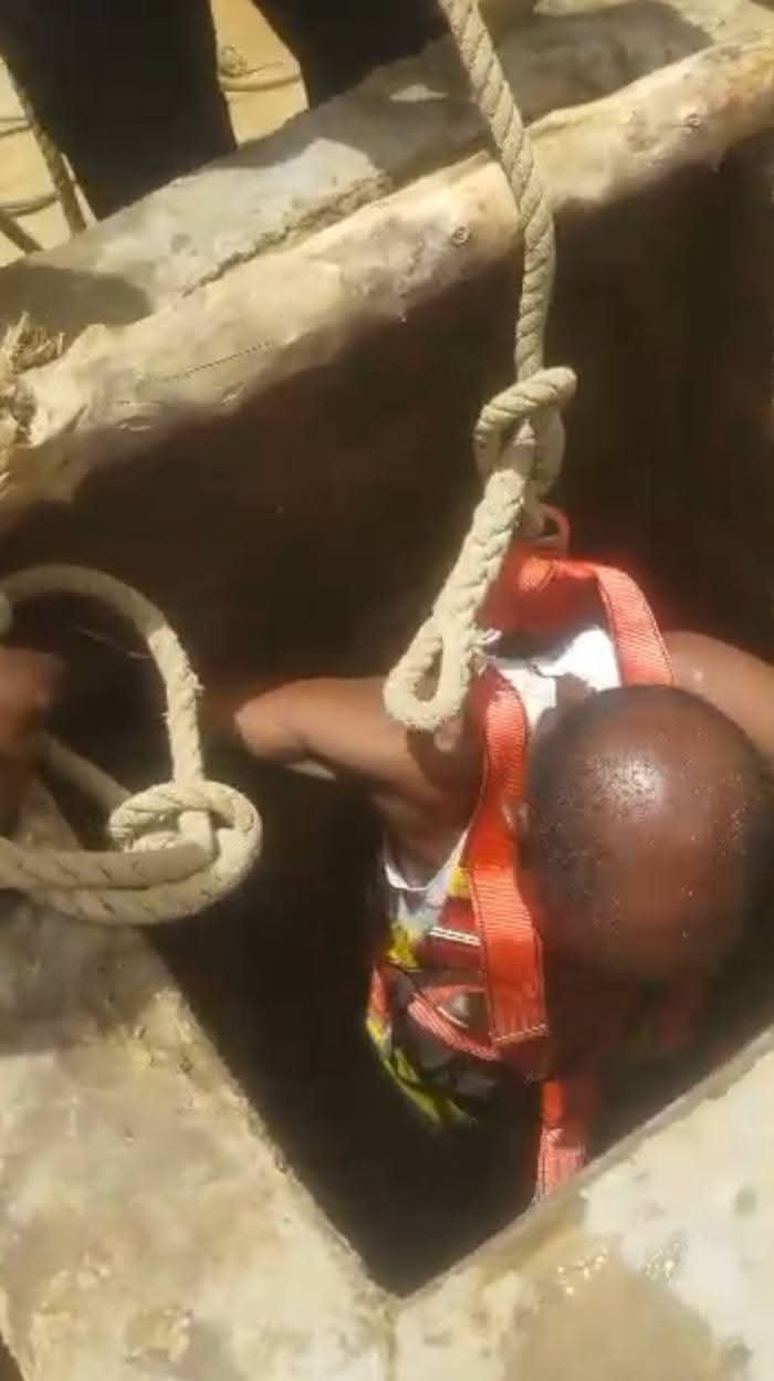 Man d!es while attempting to retrieve phone from abandoned well in Kano