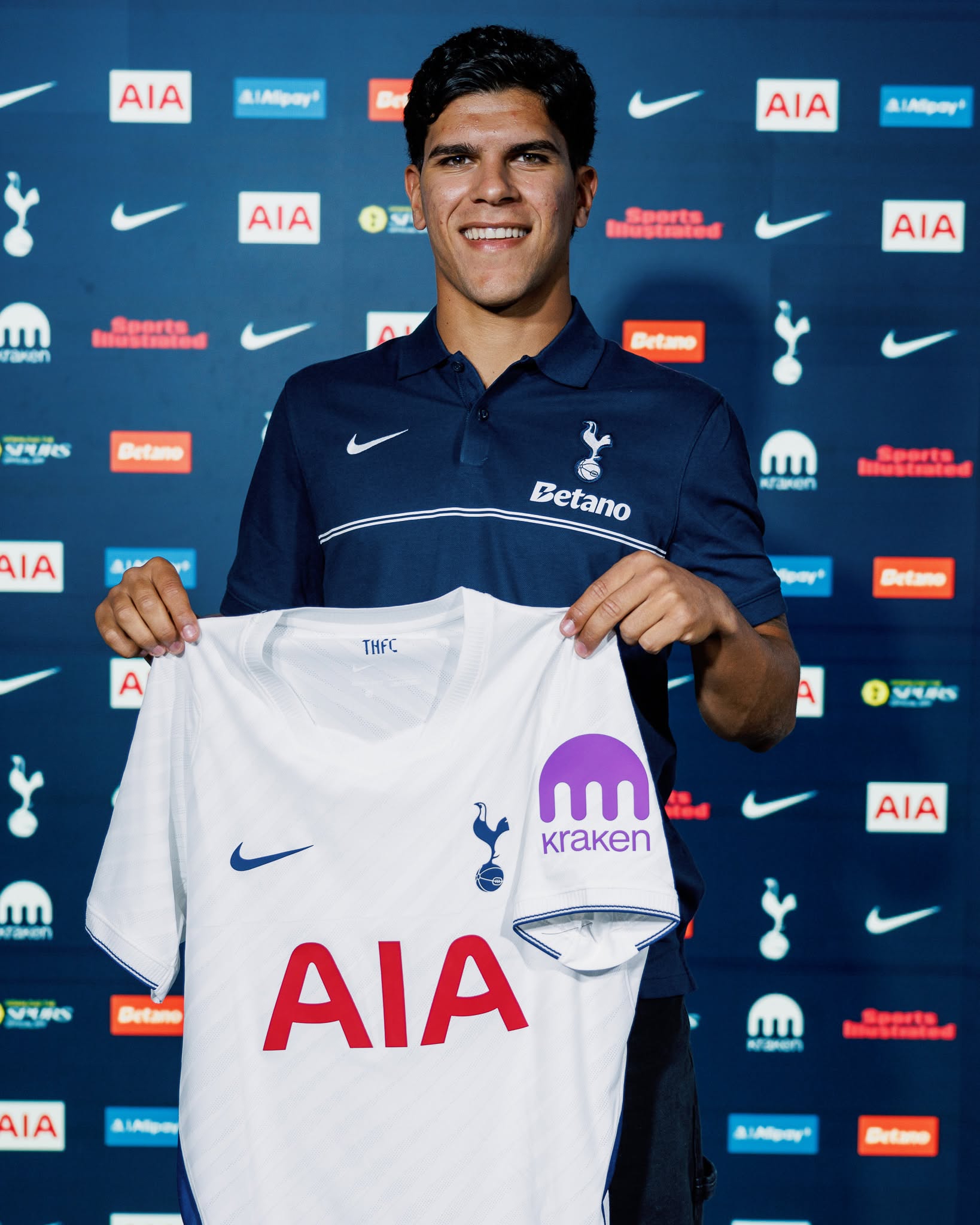 Tottenham Complete Club-Record £85m Signing of Mateus Fernandes