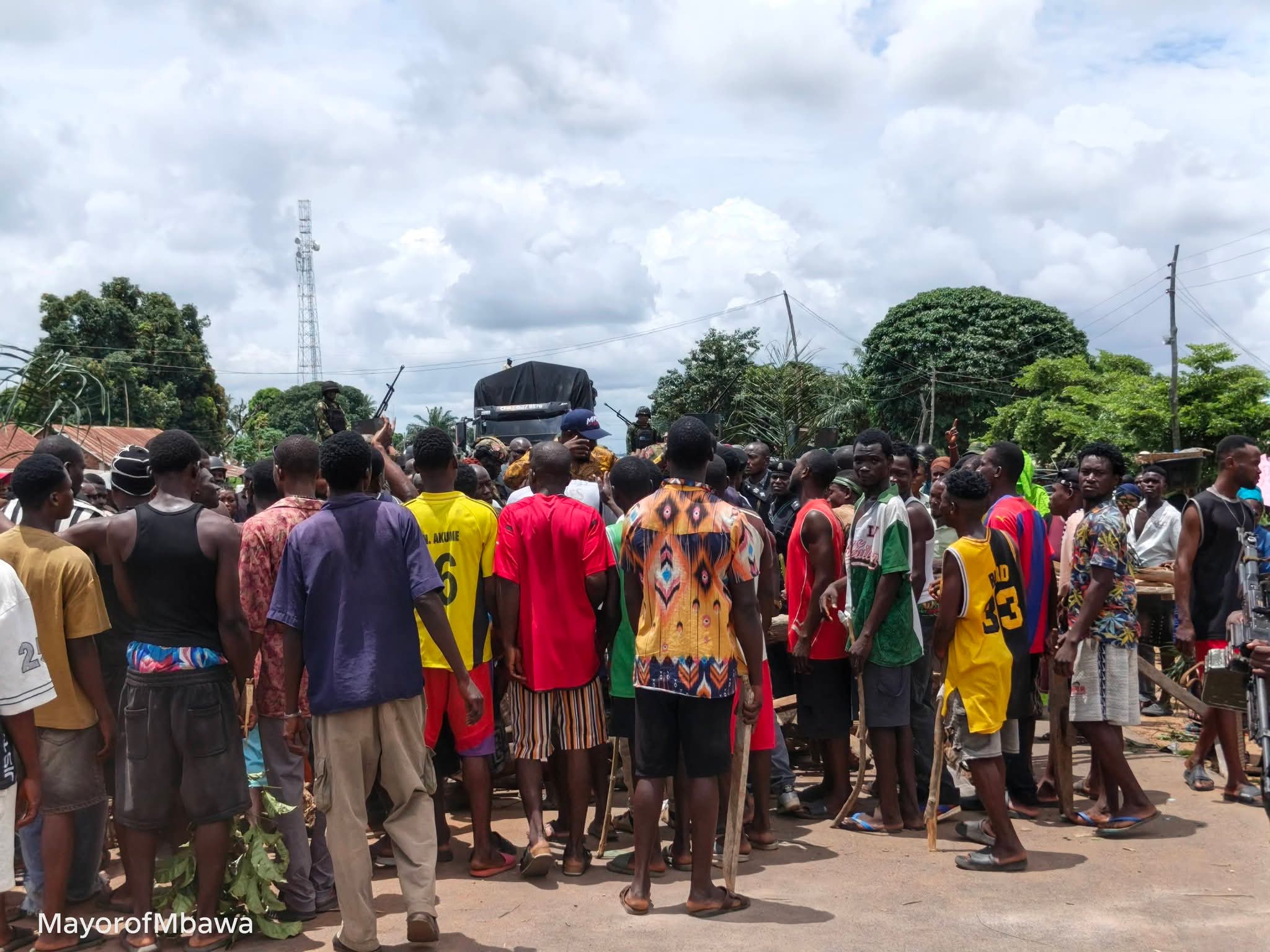 Residents protest as gunmen allegedly kidnap 18 mourners in Benue community