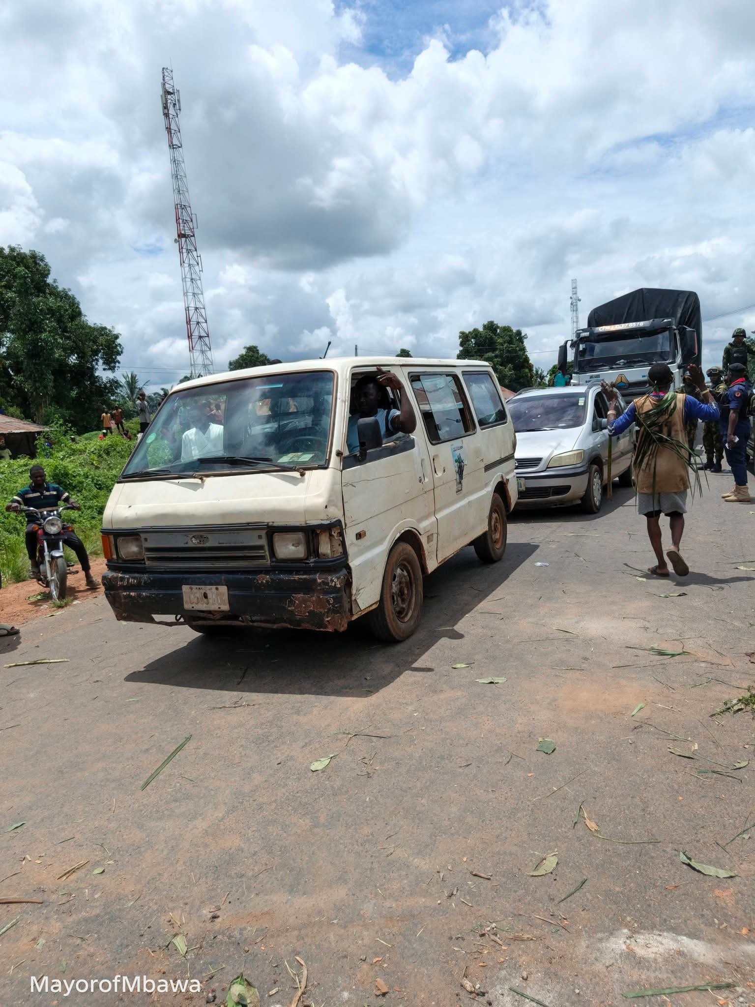 Residents protest as gunmen allegedly kidnap 18 mourners in Benue community